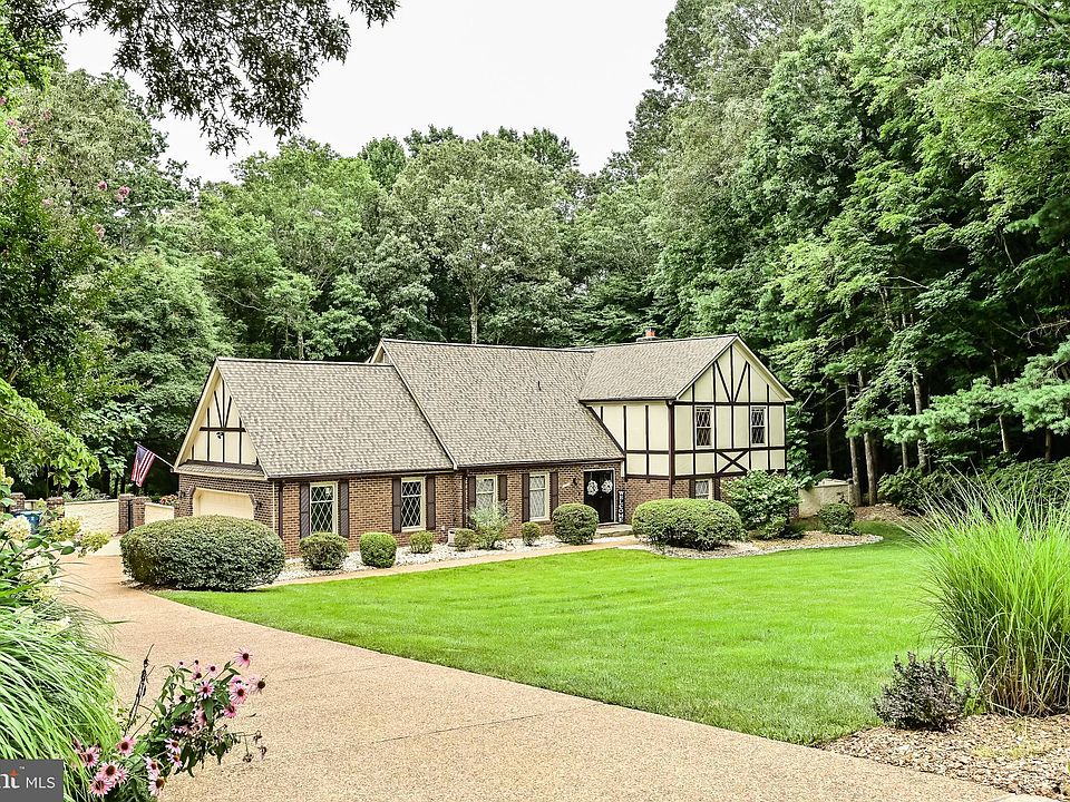 7325 Wayfarer Dr, Fairfax Station, VA 22039 Zillow
