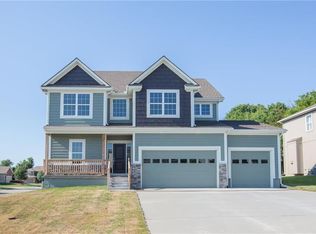 300 SE Wood Ln, Lees Summit, MO 64063