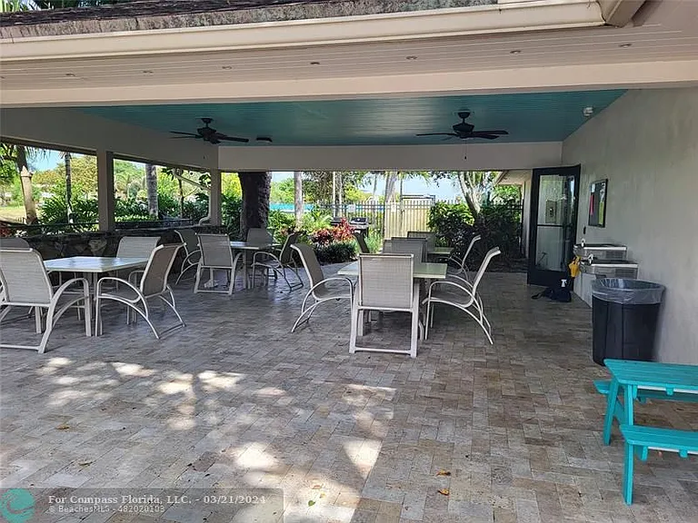 3300 N Palm Aire Dr #606 — Photo 34