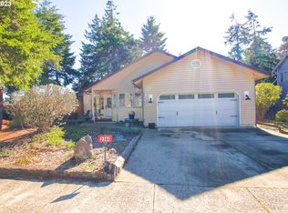 2384 21st St, Florence, OR 97439
