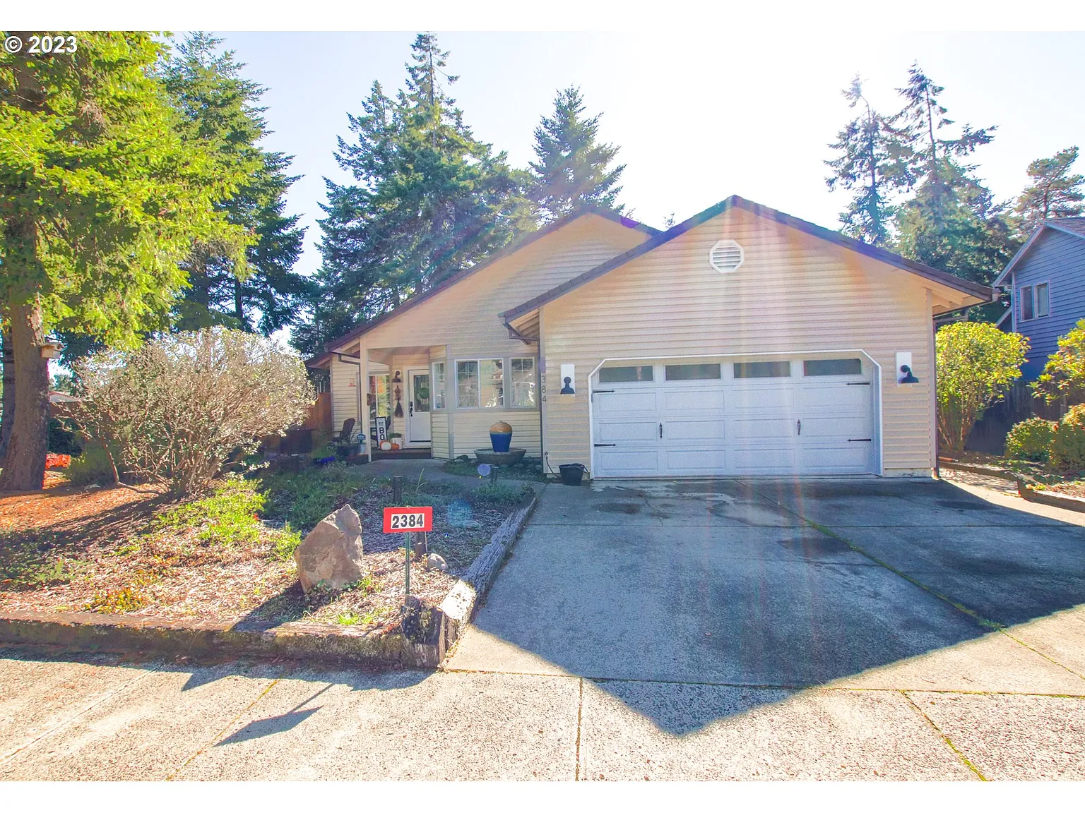 2384 21st St photo 1