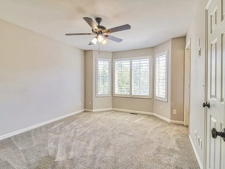 8457 S 935 E — Photo 9