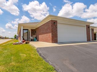 7402 Shea Dr, Evansville, IN 47725