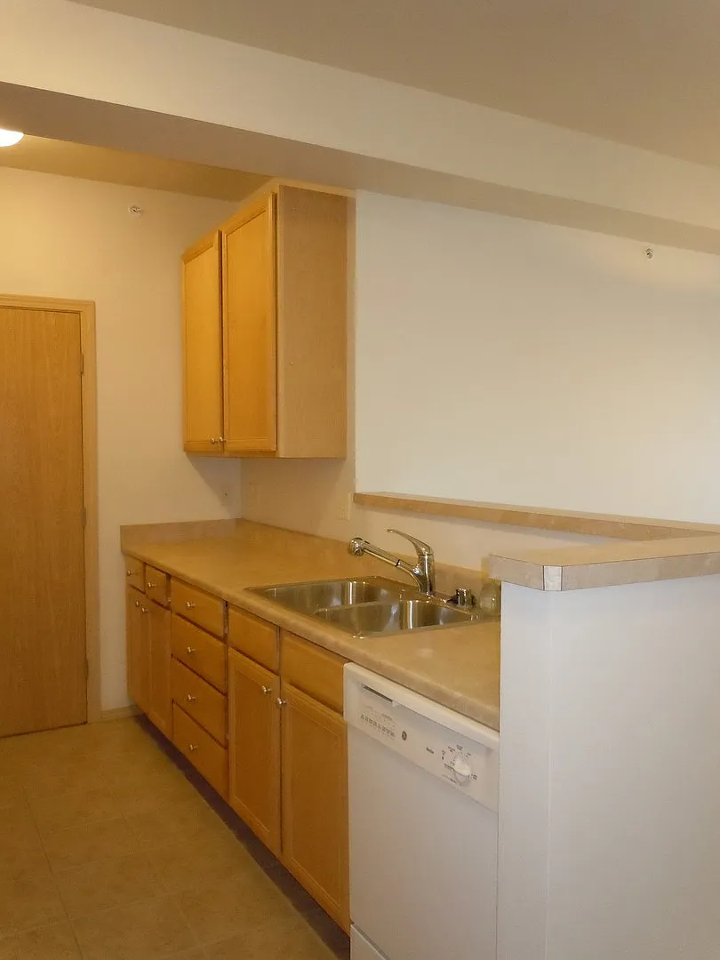 508 Darby Drive #304 — Photo 3