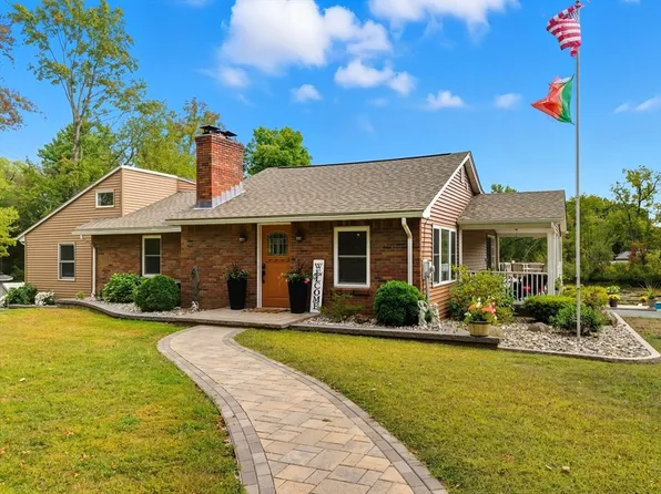 70 Sroka Ln, Ludlow, MA 01056