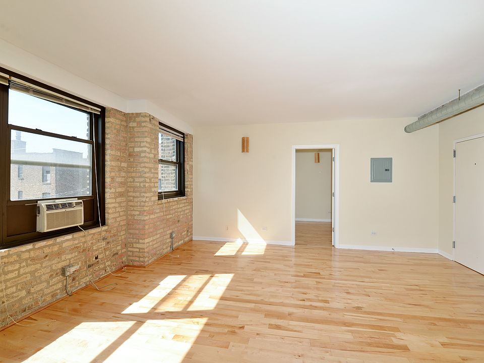 Living Room/Combo