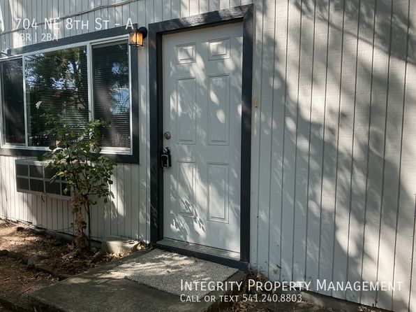 704 NE 8th St APT A