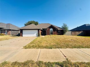 2821 SE 90th St, Moore, OK 73160