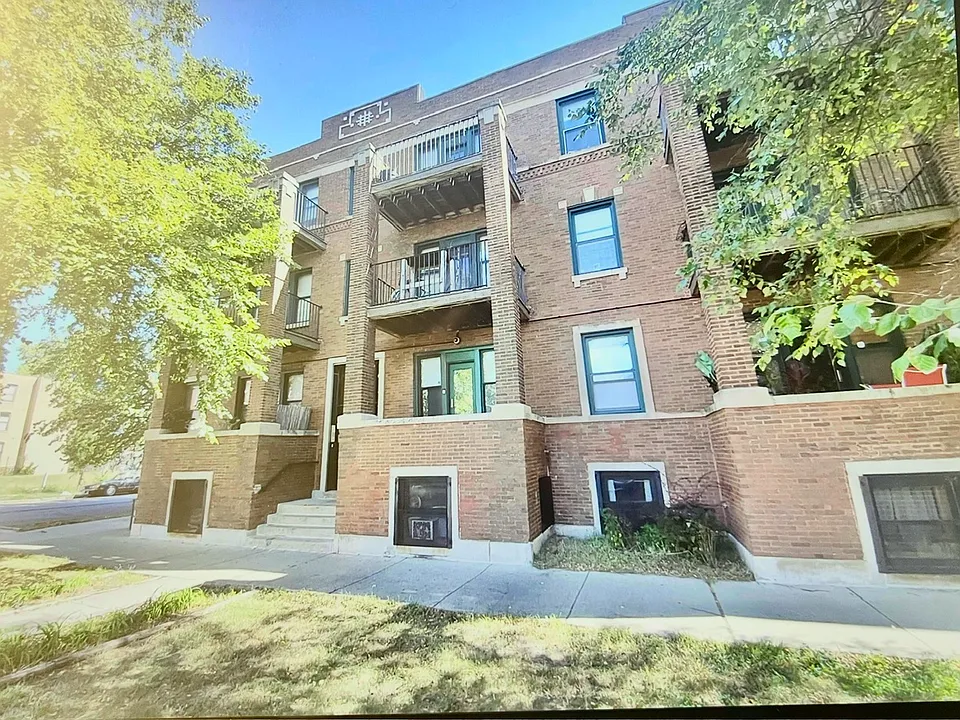 5003 S Prairie Ave #G