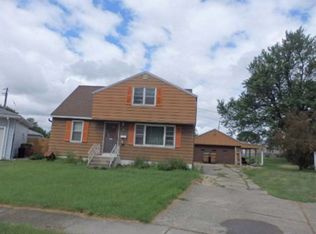30 Queens Dr, Cheektowaga, NY