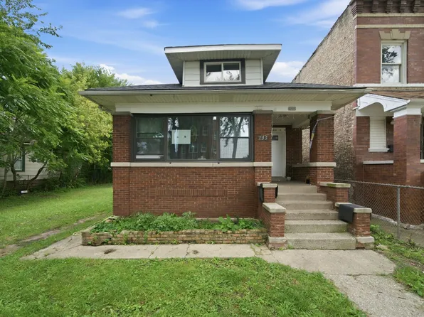 135 N Lotus Ave, Chicago, IL 60644