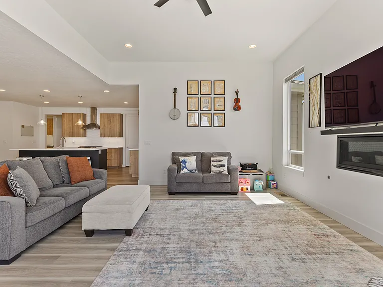 2589 E Jonagold Ct — Photo 18