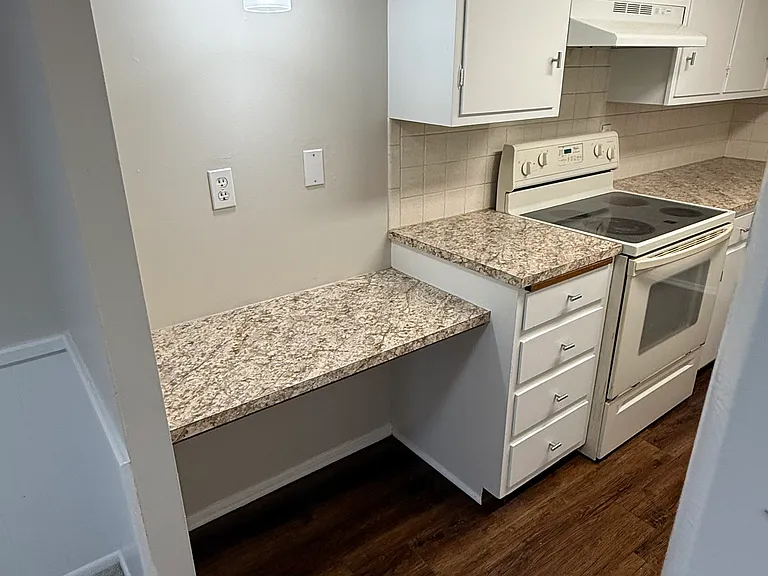 907 W River Blvd — Photo 9