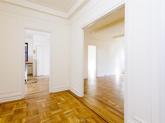 3rd image of 201 W 89th St APT 10D
