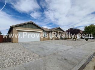 15990 Greyrock St, Victorville, CA 92395