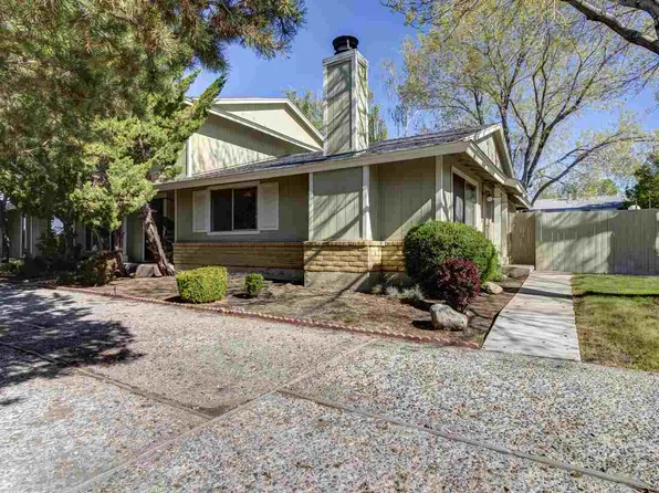 909 Mesa Ridge Dr, Sparks, NV 89434