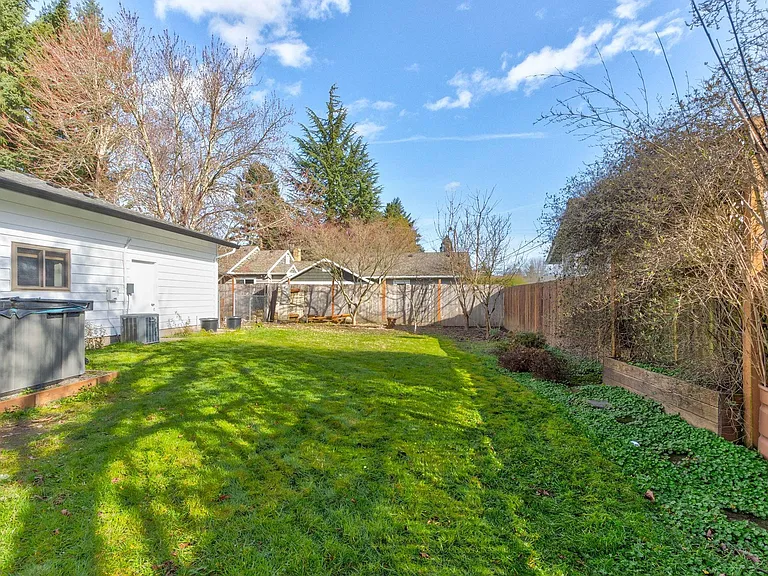 508 E Mission Dr — Photo 44