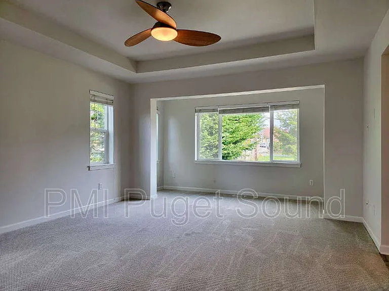 576 Mount Baker Pl NE — Photo 15