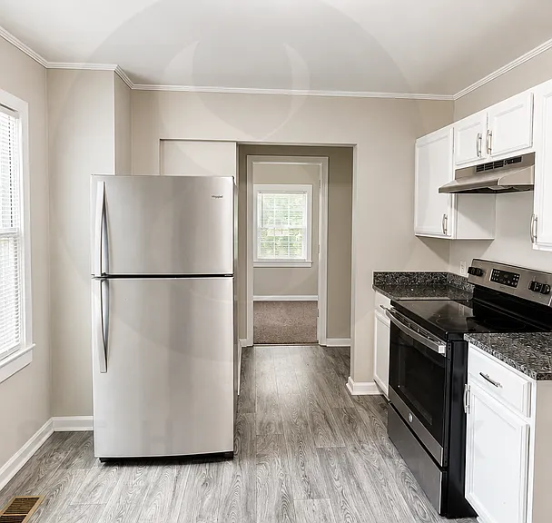 973 Lawton St SW — Photo 10