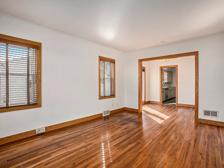 231 Woodside Dr NE — Photo 9