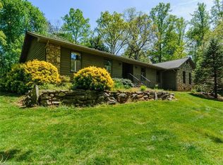 10 Hildreth Ln, Swannanoa, NC 28778