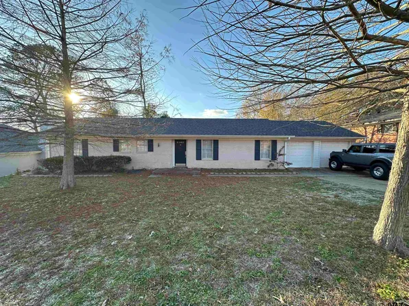 1103 Robs Rd, Jacksonville, TX 75766