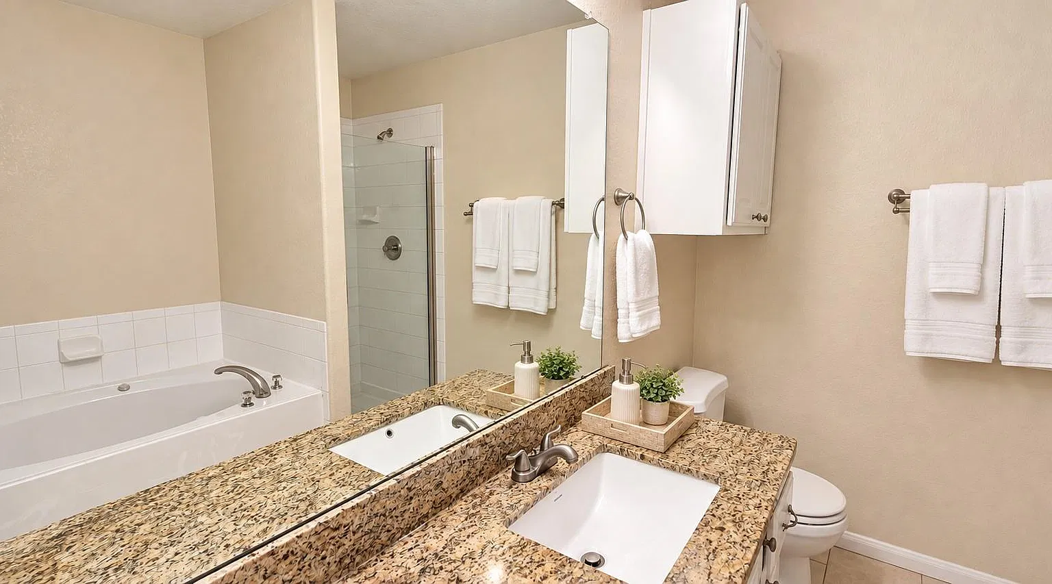 3 bed, 2.0 bath, 1558 sqft, $2,050 — Photo 4