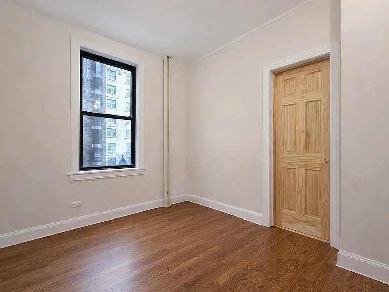 308 W 104th St #9D2 — Photo 5