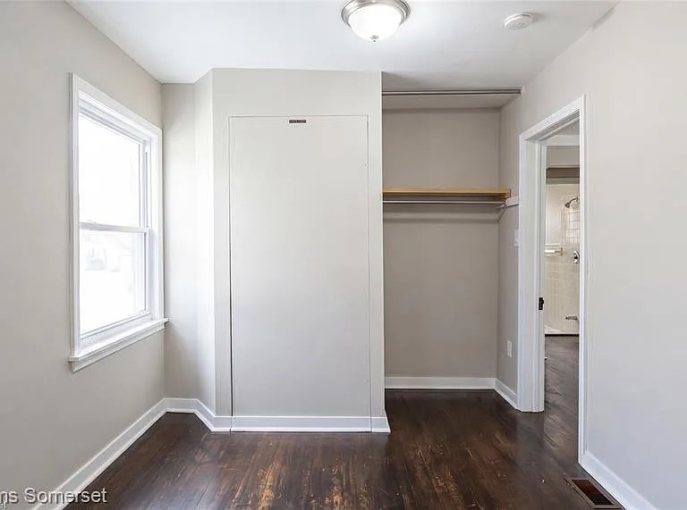 7256 Prospect Ave — Photo 10