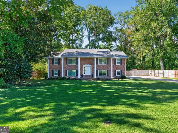 869 April Dr SW, Conyers, GA 30094