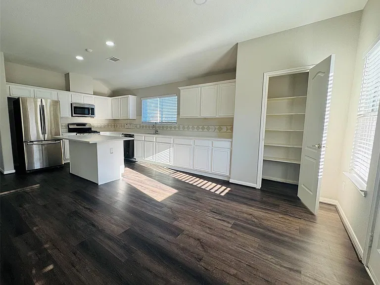 9530 Flying Eagle Ct — Photo 8
