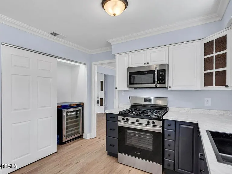 30 Belmont Ave — Photo 13