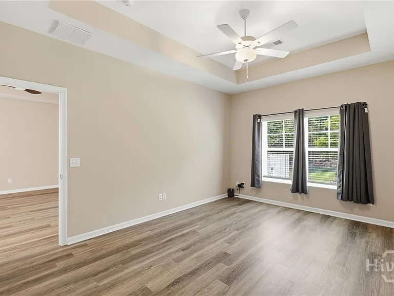 130 Danbury Ct — Photo 23
