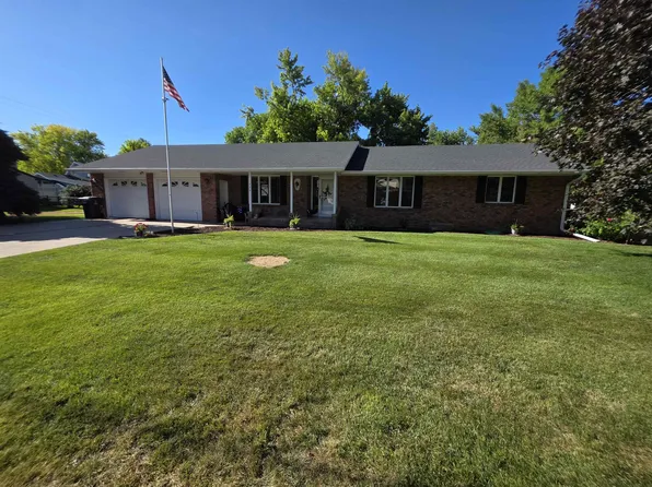 776 W Saint Clair St, Minden, NE 68959