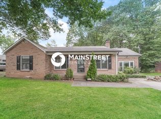 1111 Woodhaven Dr, Mount Holly, NC 28120