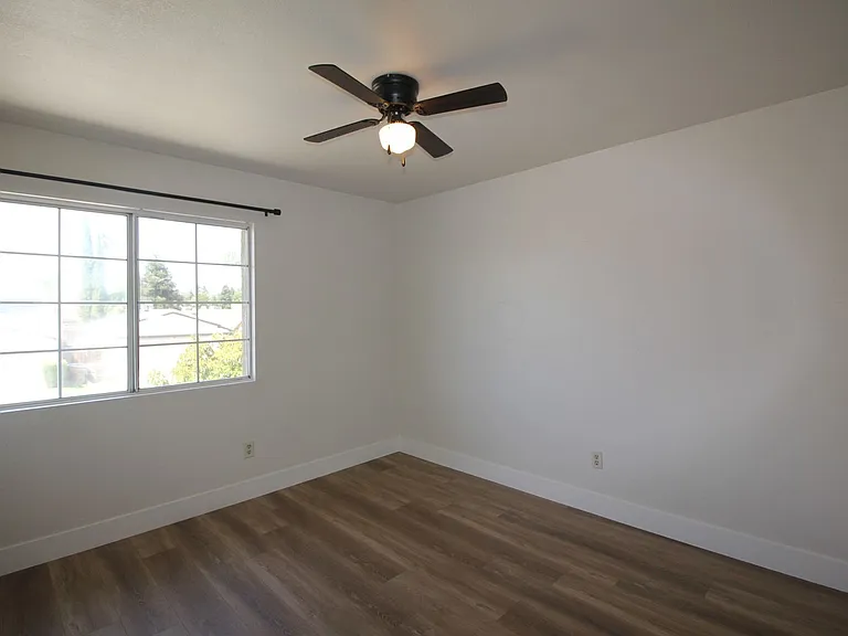 9405 Salinger St — Photo 9