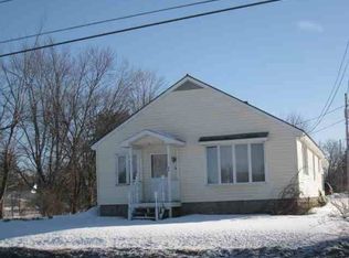 40 Luzerne Rd, Queensbury, NY 12804