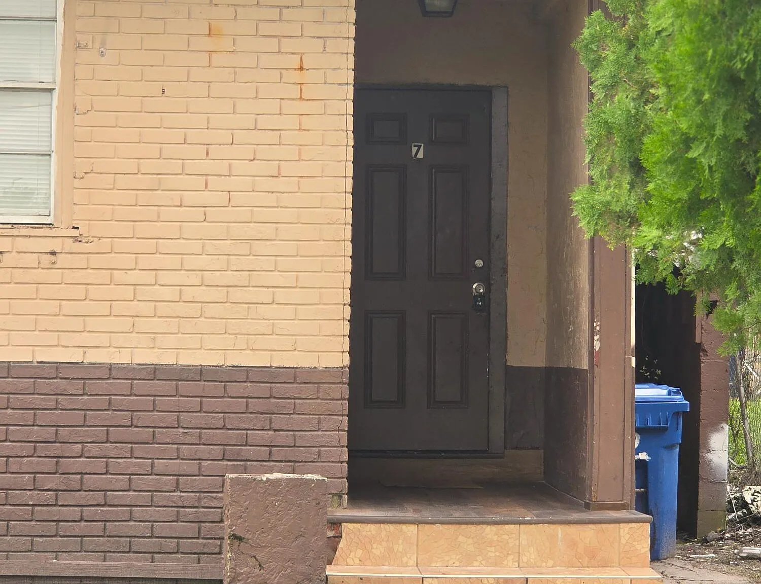 2 bed, 1.0 bath, 1287 sqft, $1,800 — Photo 3