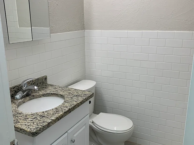 Spring Garden Ter — Photo 8