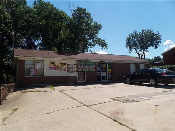 1st image of 104 N Alabama Ave