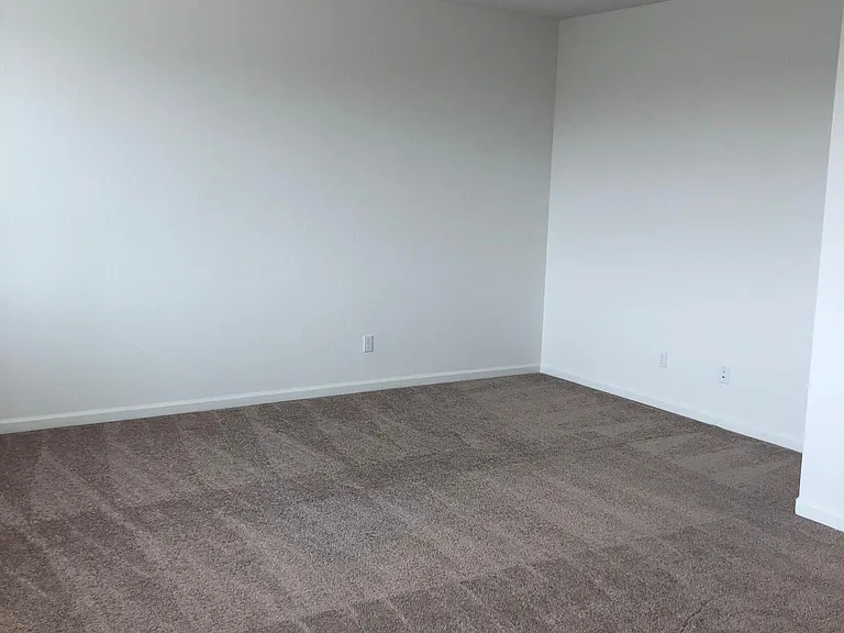 4033 Southampton St — Photo 11