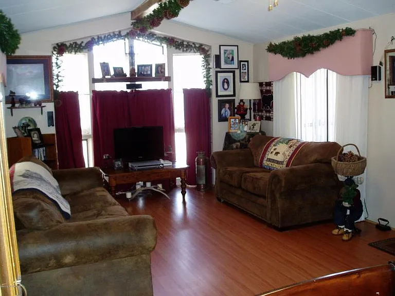 848 Dougherty St — Photo 13