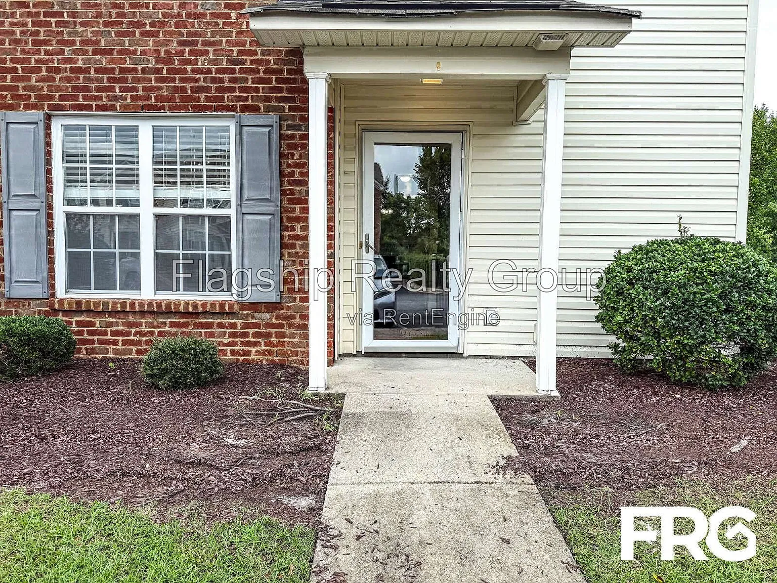 3 bed, 2.0 bath, 1425 sqft, $1,500 — Photo 3