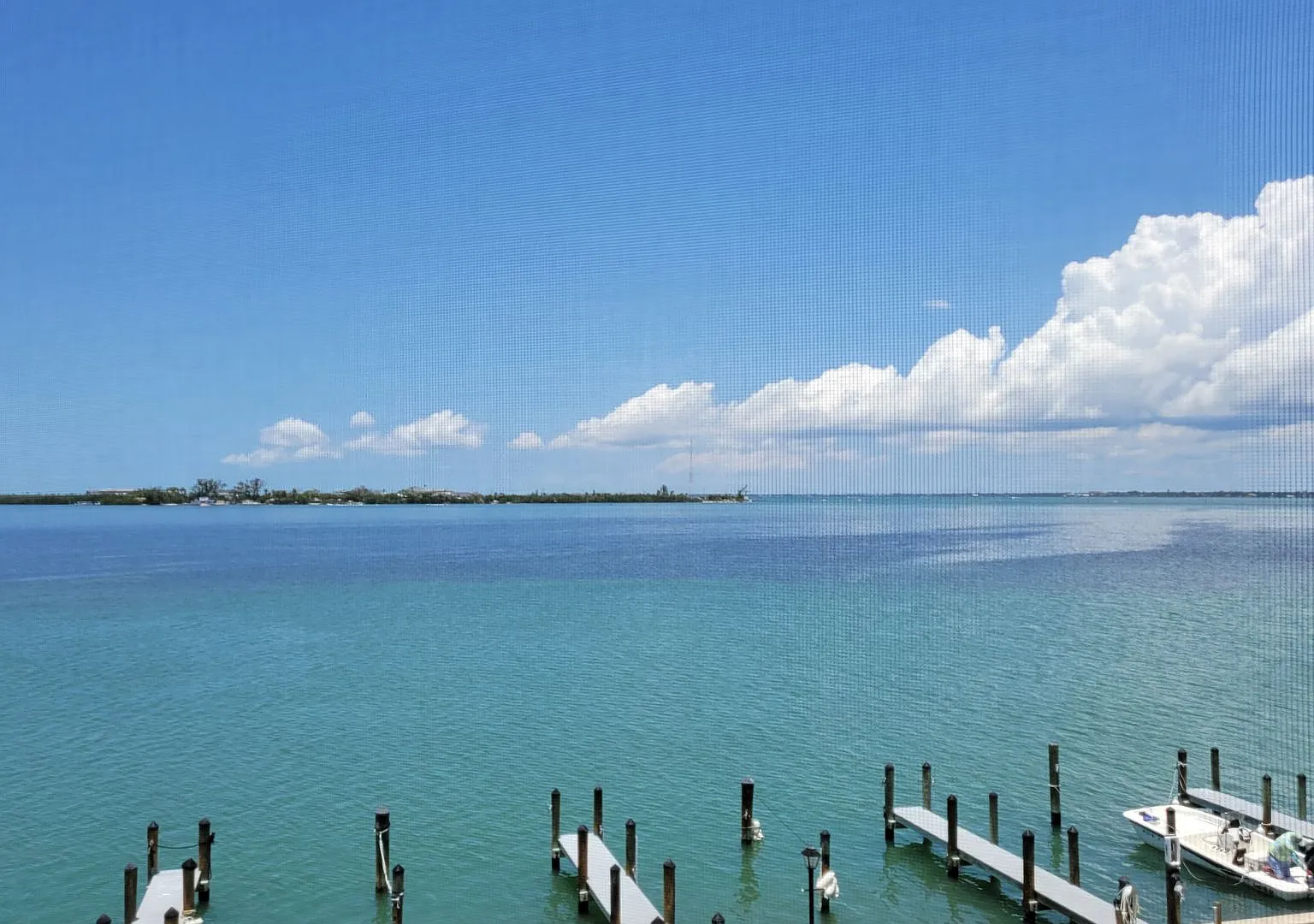 Annual UNfurnished top floor Bay front 2/2 condo with full views of Sarasota Bay — Photo 3