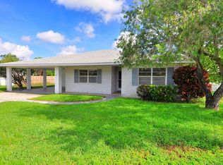 823 Blue Heron Blvd, Ruskin, FL 33570