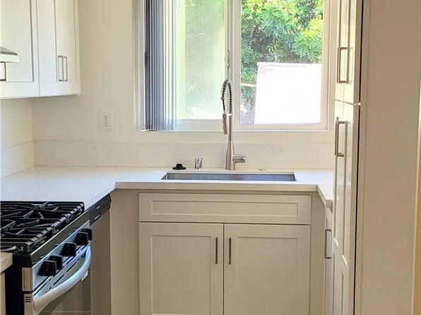 518 E Valencia Ave #F, Burbank, CA 91501