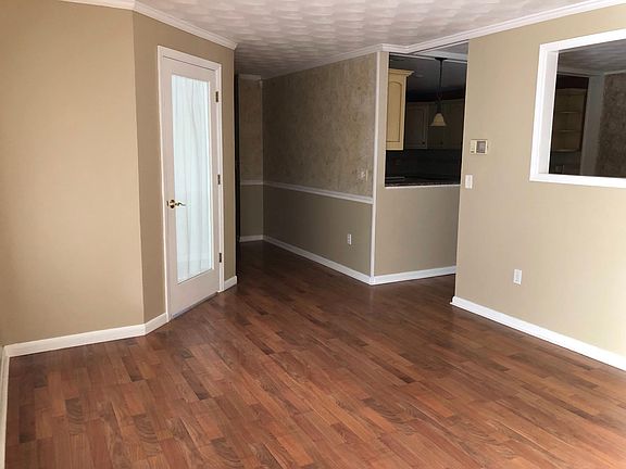 5th image of 1020 Wilshire Dr