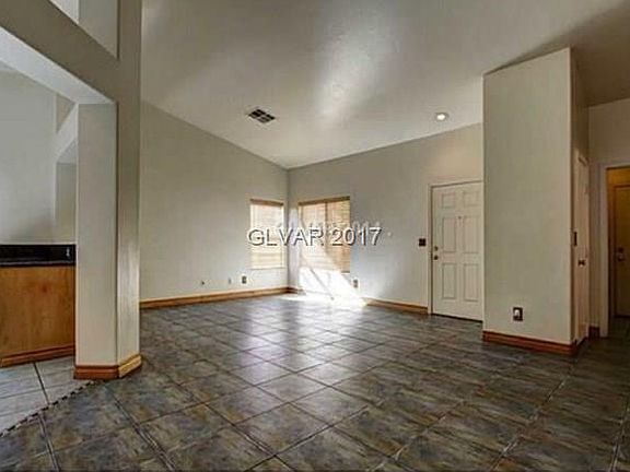 4th image of 9614 Sky Hollow Dr