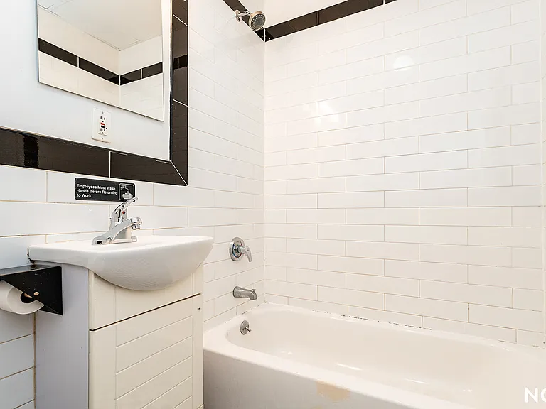 327 Nostrand Ave #4 — Photo 15