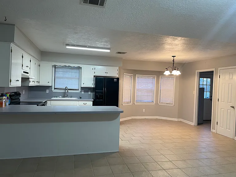 128 Red Rose Dr — Photo 10